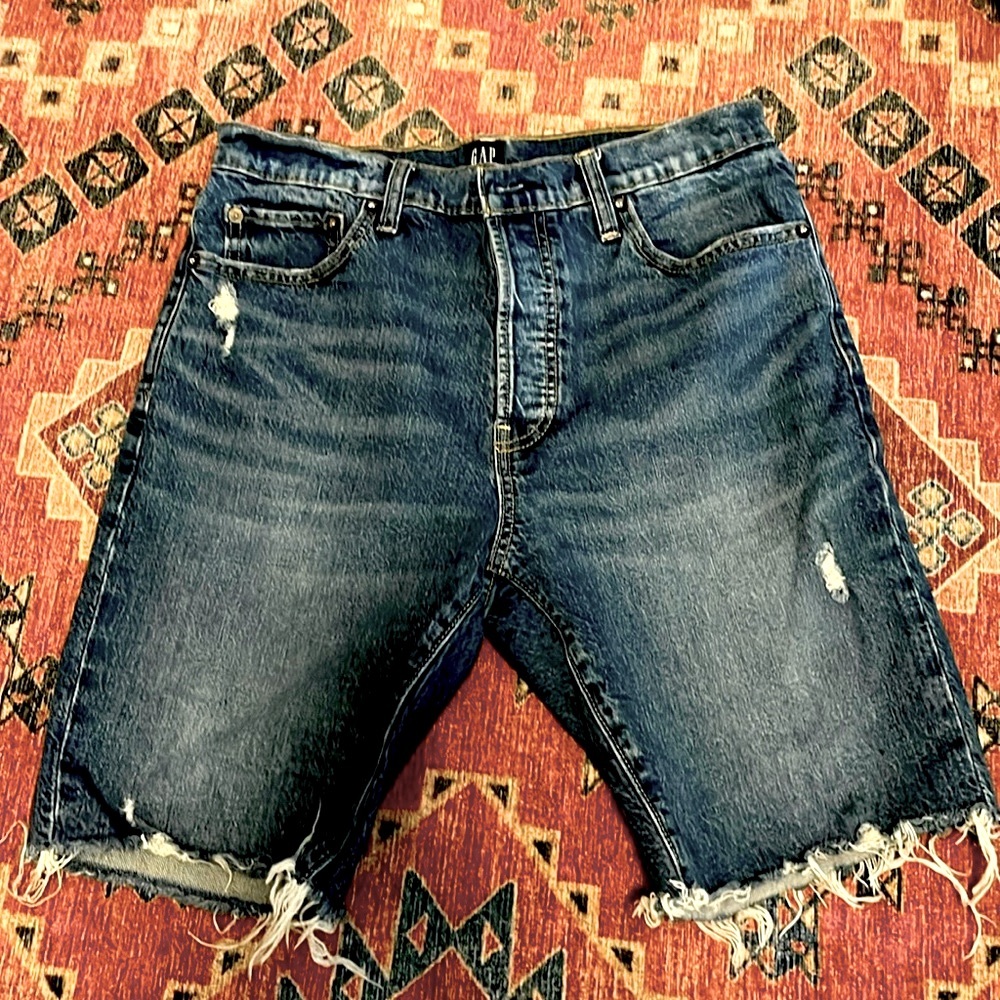 GAP Jean Shorts Women’s Size 6/28